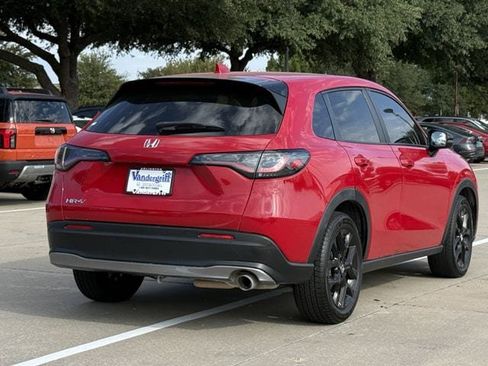 Used 2025 Honda HR-V Sport image 4
