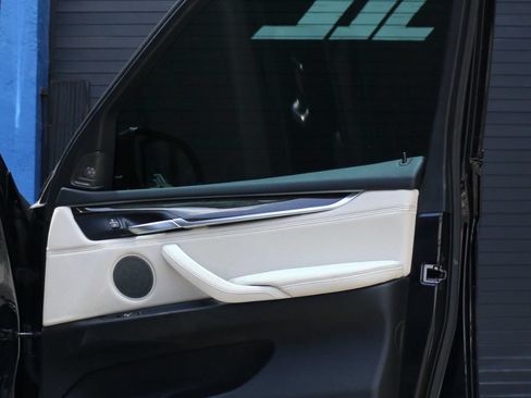 Used 2017 BMW X5 xDrive35i AWD/4WD image 19