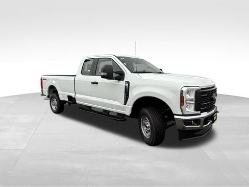 New 2026 Ford F250 XL w/ XL Chrome Package image 6