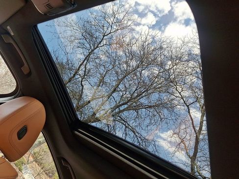 Certified 2025 BMW 330i xDrive Sedan w/ M Sport Package image 15