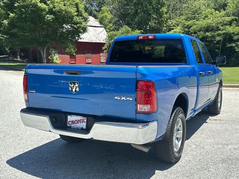 Used 2024 RAM 1500 Classic SLT AWD/4WD image 5