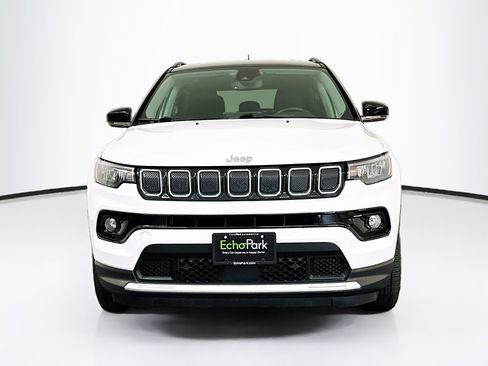 Used 2022 Jeep Compass Limited image 2