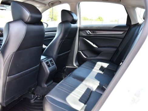 Used 2018 Honda Accord Touring image 20