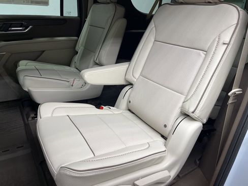 New 2026 GMC Yukon XL Denali RWD image 6