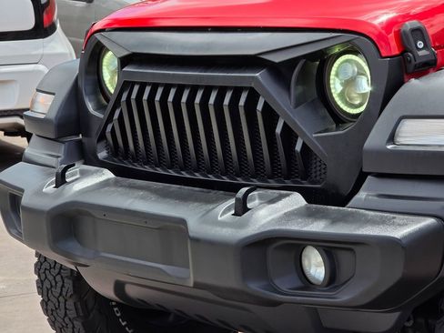 Used 2019 Jeep Wrangler Unlimited Sport S AWD/4WD image 7
