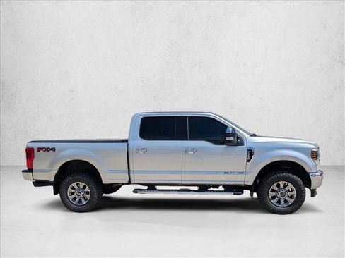 Used 2019 Ford F250 XLT w/ XLT Premium Package AWD/4WD image 4