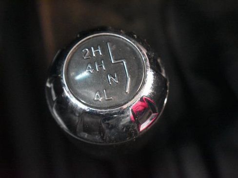 Used 2012 Jeep Wrangler Unlimited Sahara w/ Mopar Chrome Edition Group image 27