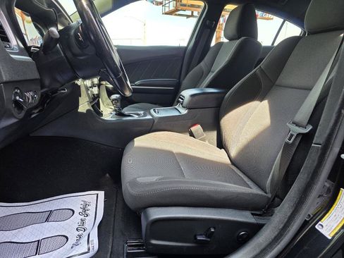 Used 2020 Dodge Charger SXT RWD image 14