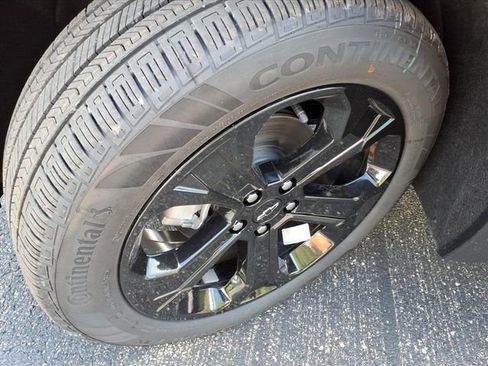 New 2026 Chevrolet Equinox LT w/ Convenience Package II image 16