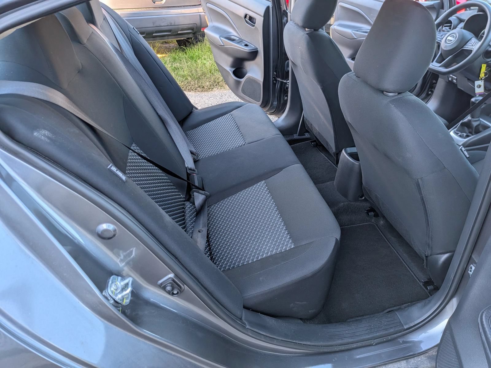 Used 2024 Nissan Versa S FWD image 29