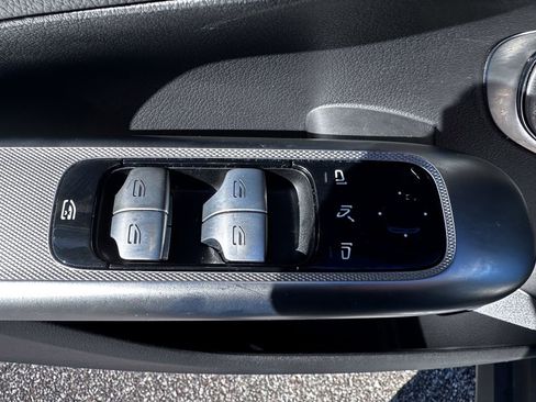 Certified 2023 Mercedes-Benz GLC 300 image 29