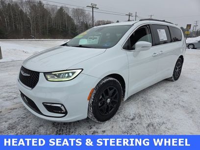 Used 2022 Chrysler Pacifica Touring-L