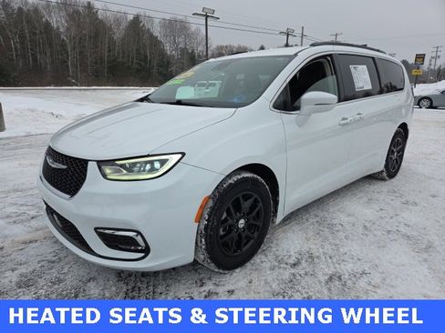 Used 2022 Chrysler Pacifica Touring-L image 4