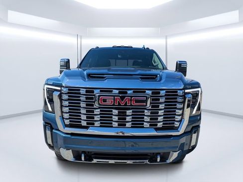 New 2026 GMC Sierra 2500 Denali w/ Denali Reserve Package image 8