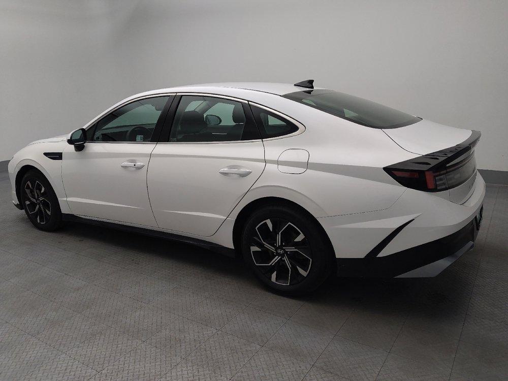 Used 2025 Hyundai Sonata SEL FWD image 3