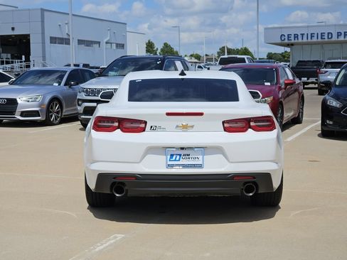 Used 2023 Chevrolet Camaro LT RWD image 6