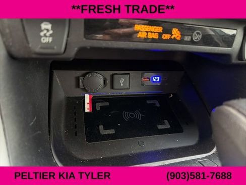 Used 2021 Toyota RAV4 LE image 20