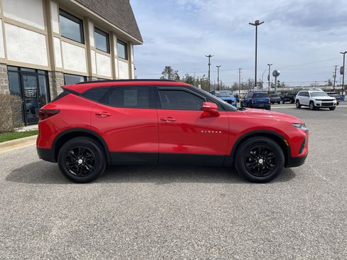 Used 2019 Chevrolet Blazer LT AWD/4WD image 2