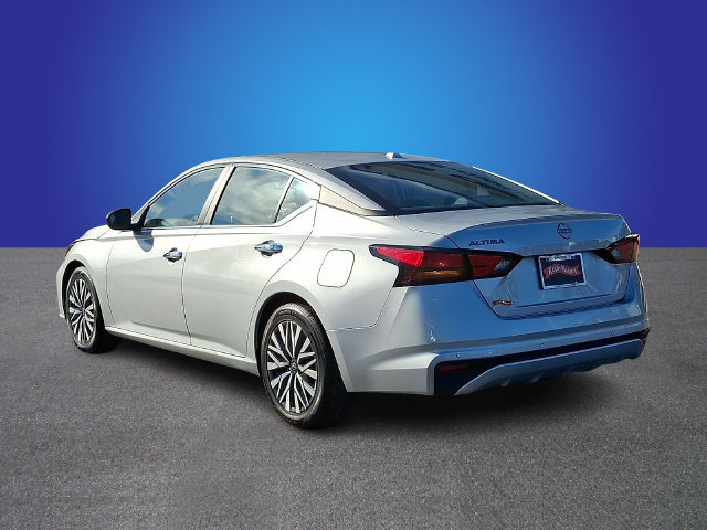 Used 2025 Nissan Altima 2.5 SV FWD image 6