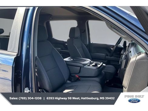 Used 2020 Chevrolet Silverado 1500 Custom Trail Boss w/ Custom Convenience Package AWD/4WD image 6