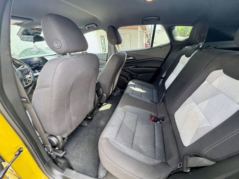 Used 2024 Chevrolet Trax RS image 17