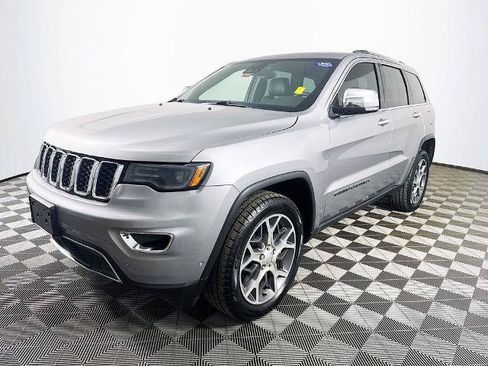 Used 2021 Jeep Grand Cherokee Limited w/ Premium Lighting Group AWD/4WD image 3