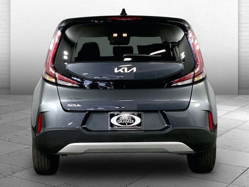 Certified 2025 Kia Soul LX w/ LX Technology Package image 3