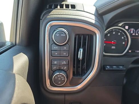 Used 2020 Chevrolet Silverado 2500 High Country w/ Technology Package AWD/4WD image 32