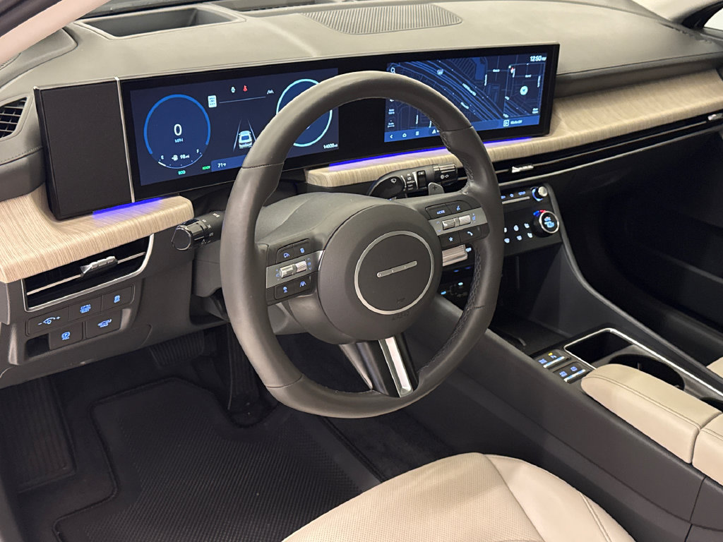 Used 2025 Hyundai Sonata Limited FWD image 19