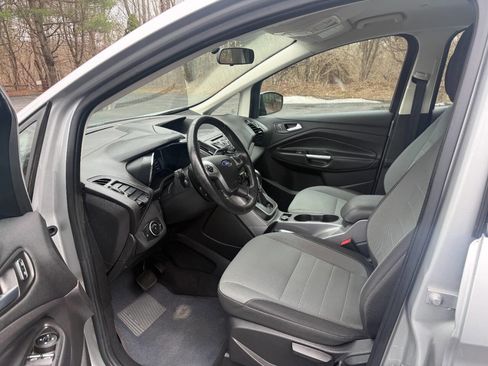 Used 2016 Ford C-MAX SE image 2