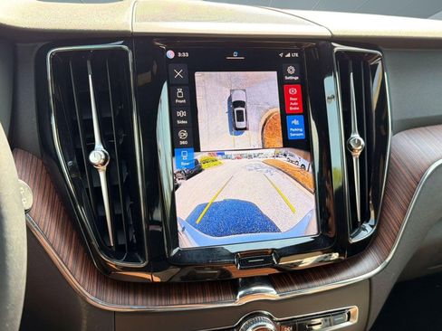 Certified 2024 Volvo XC60 B5 Plus w/ Climate Package image 25