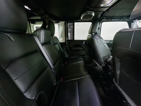 Used 2021 Jeep Wrangler Unlimited Sahara image 28