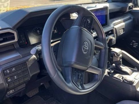 Used 2025 Toyota Tacoma SR5 w/ SR5 Upgrade Package AWD/4WD image 13
