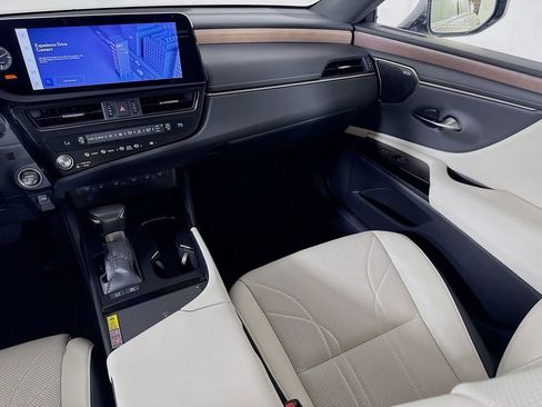 Certified 2024 Lexus ES 300h Ultra Luxury w/ Accessory Package (Z2) FWD image 25