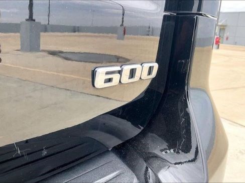 Used 2024 Cadillac Escalade Sport image 8