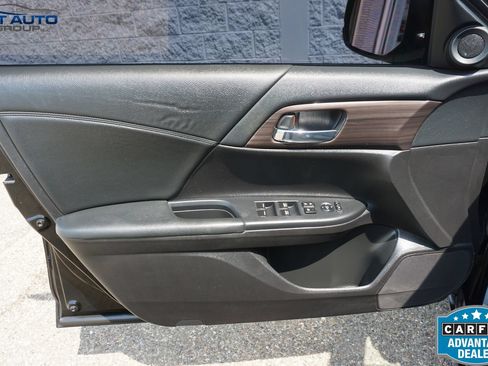 Used 2016 Honda Accord EX image 24