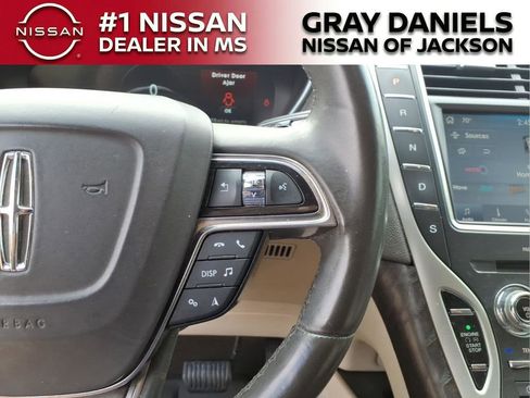 Used 2020 Lincoln Nautilus Reserve w/ Equipment Group 202A image 15