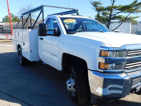 Used 2015 Chevrolet Silverado 3500 W/T image 1