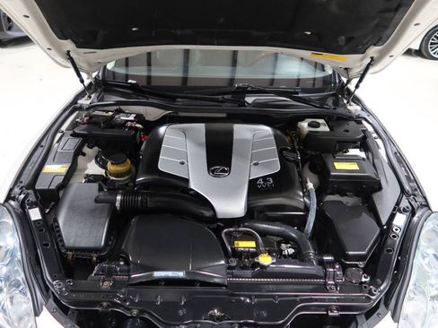 Used 2005 Lexus SC 430 Convertible RWD image 9