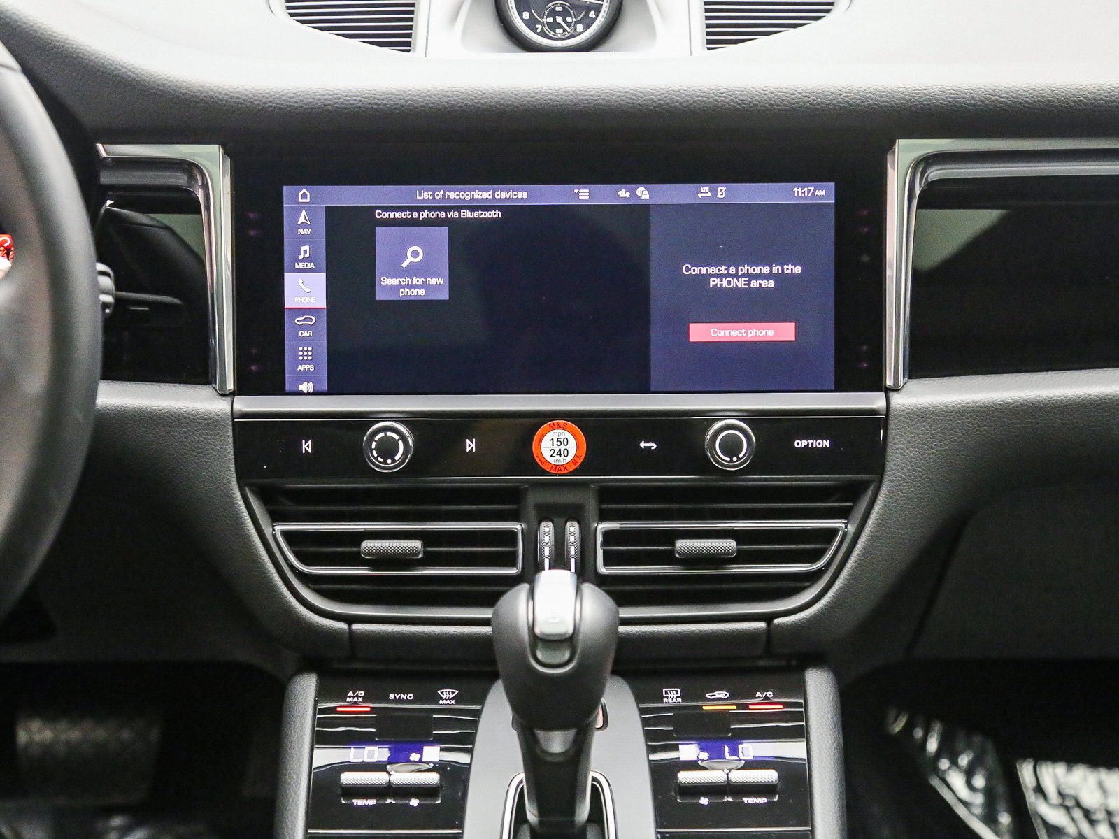 Certified 2026 Porsche Macan AWD/4WD image 17
