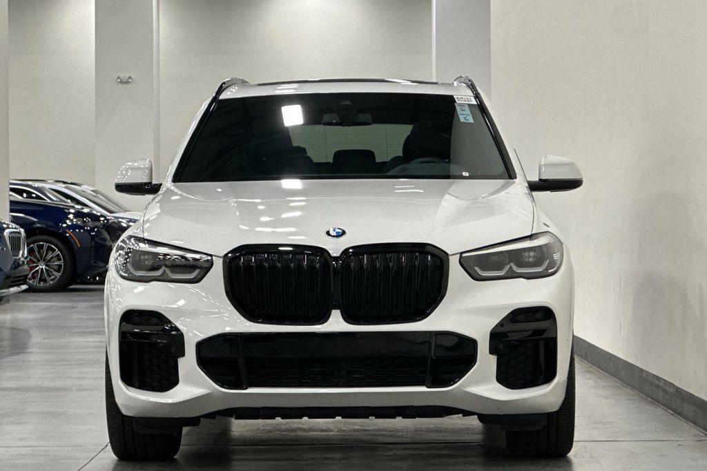 Certified 2023 BMW X5 xDrive40i w/ M Sport Package AWD/4WD image 9