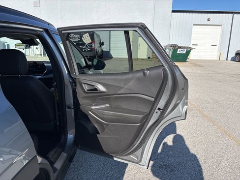 Used 2025 Chevrolet Equinox LT image 14