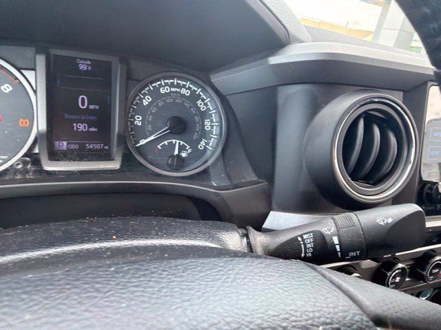 Used 2018 Toyota Tacoma TRD Off-Road AWD/4WD image 46