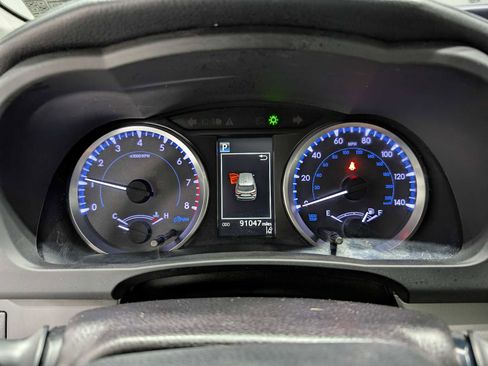 Used 2019 Toyota Highlander LE image 19