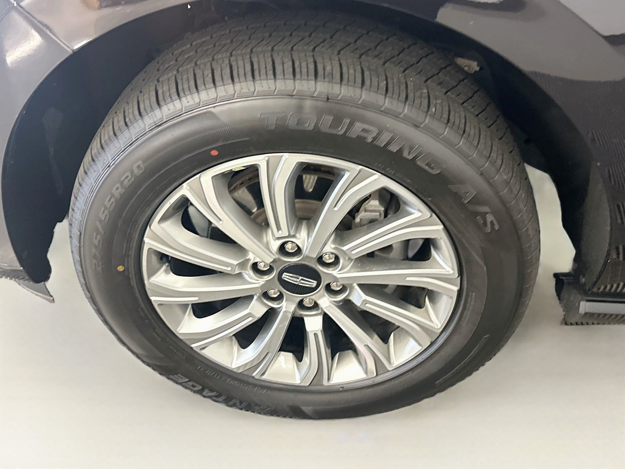 Used 2024 Lincoln Navigator Premiere AWD/4WD image 11