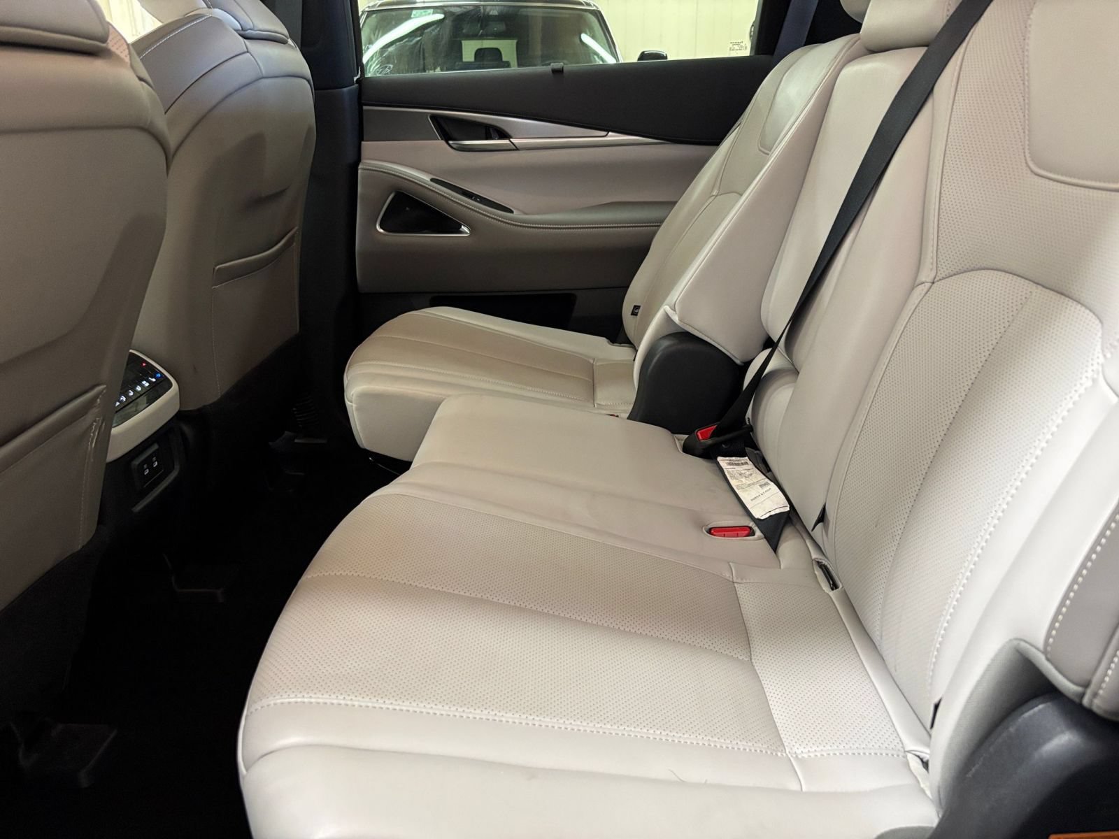 Used 2026 INFINITI QX60 Luxe FWD image 28