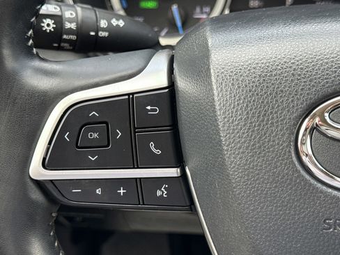 Used 2022 Toyota Highlander Platinum image 24