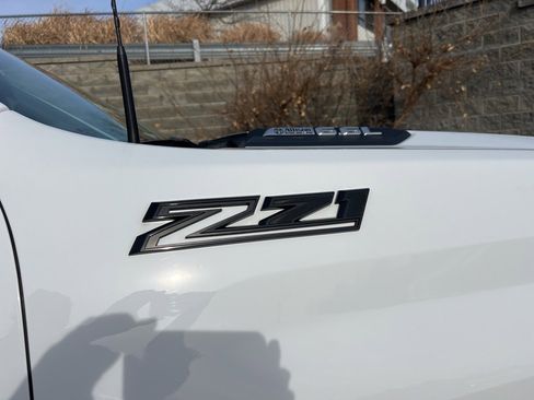 Used 2024 Chevrolet Silverado 2500 Custom w/ Custom Value Package image 12