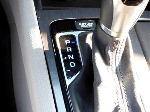 Used 2015 Hyundai Genesis 3.8 image 52