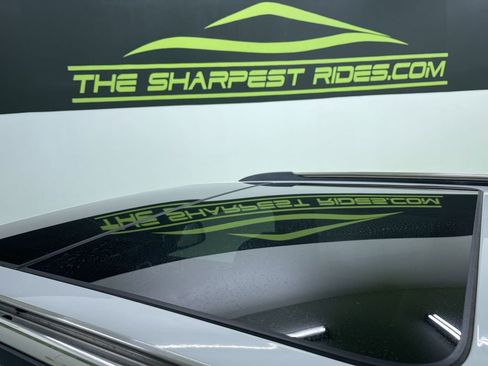 Used 2015 Jeep Grand Cherokee Overland w/ Advanced Technology Group image 28